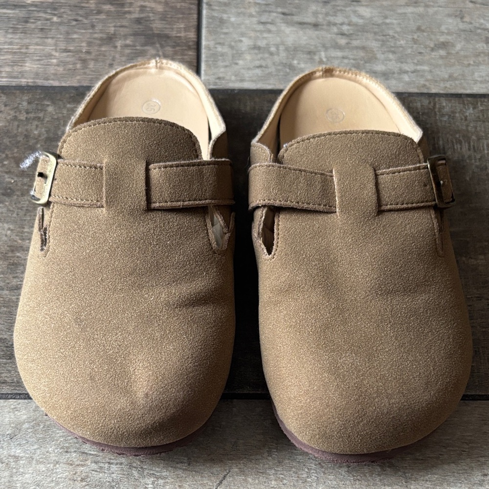 Kids Suede Slip-On Clogs in Brown